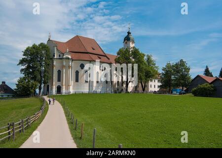 Wies, Deutschland - 19. Juli 2019; Wallfahrtskirche Wieskirche ein Unesco-Gebäude und eine beliebte Touristenattraktion an der romantischen Straße in Bayern Stockfoto