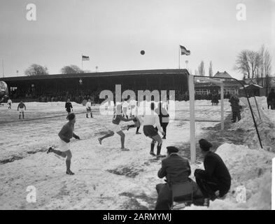 KHFC Against Old Internationals, Spielmoment Datum: 1. Januar 1963 Schlagwörter: Spielmomente, Sport, Fußball Stockfoto