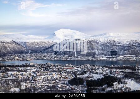Flug über Tromsø und Nordnorwegen nach München Stockfoto