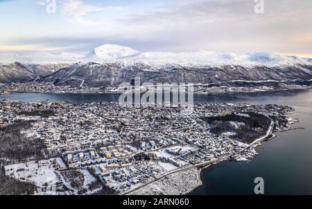 Flug über Tromsø und Nordnorwegen nach München Stockfoto
