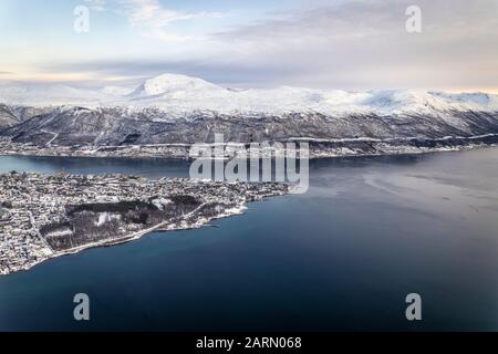 Flug über Tromsø und Nordnorwegen nach München Stockfoto