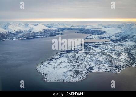 Flug über Tromsø und Nordnorwegen nach München Stockfoto