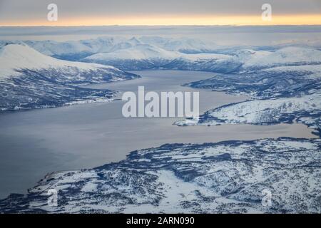 Flug über Tromsø und Nordnorwegen nach München Stockfoto