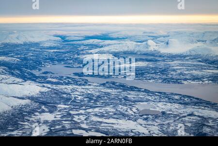 Flug über Tromsø und Nordnorwegen nach München Stockfoto