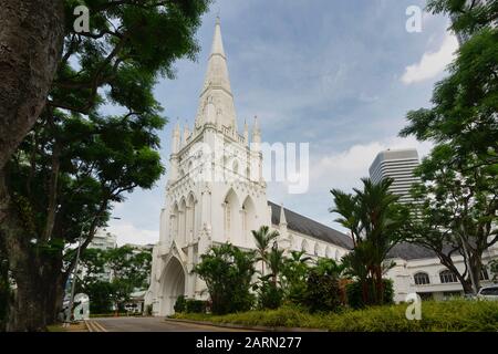 Singapur. Januar 2020. Außenansicht der anglikanischen St. Andrew's Cathedral Stockfoto