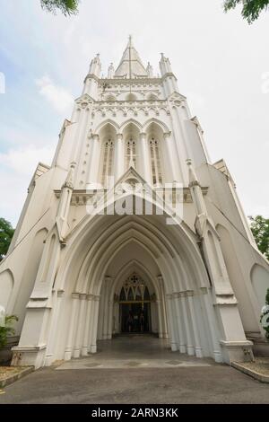 Singapur. Januar 2020. Außenansicht der anglikanischen St. Andrew's Cathedral Stockfoto