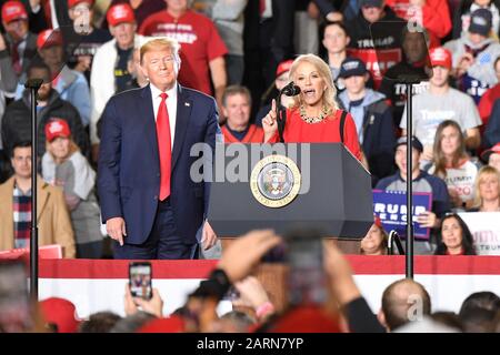 Wildwood, NJ - 28. JANUAR: Kellyanne Conway spricht während einer Wahlkampfveranstaltung im Wildwood Convention Center am 28. Januar 2020 in Wildwood, New Jersey. Stockfoto