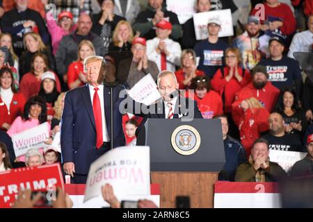 Wildwood, NJ - 28. JANUAR: Der US-Kongressabgeordnete Jeff Van Drew spricht während einer Wahlkampfveranstaltung im Wildwood Convention Center am 28. Januar 2020 in Wildwood, Stockfoto