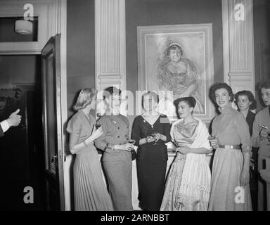 Gesellschaft des Lido in Paris in Amsterdam. Pressekonferenz Datum: 20. März 1956 Ort: Amsterdam, Paris Schlüsselwörter: Pressekonferenzen Name Der Institution: Lido Stockfoto