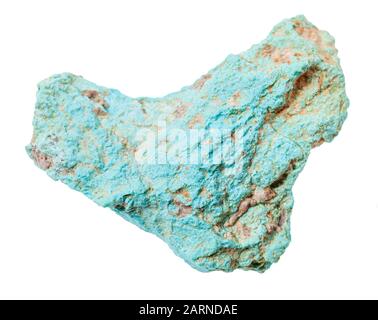 Nahaufnahme der natürlichen Mineralprobe aus der geologischen Sammlung - raues türkisfarbenes Gestein isoliert auf weißem Grund Stockfoto