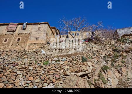 Weite Landschaft und Dorf in Dades Tal Marokko Afrika Stockfoto