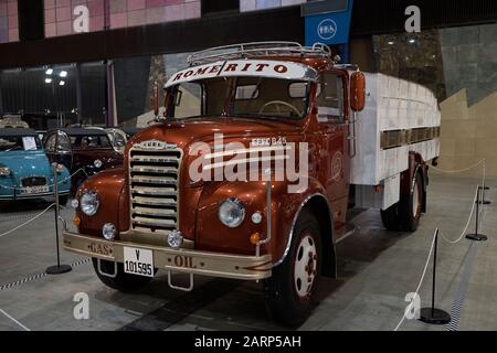 Spanischer LKW Ebro B45. Retro Málaga 2020, Andalusien, Spanien. Stockfoto