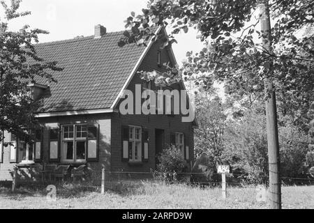 Fixpunkte Cultural Service Huis in der Nähe von Aalten Anmerkung: A-84. Terreinwatmodifications Stockfoto