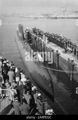Einfügemarke Hf. Frau U-Boot Zeehond in Rotterdam Datum: 16. März 1961 Standort: Rotterdam, Zuid-Holland Schlüsselwörter: Intermissionen Stockfoto