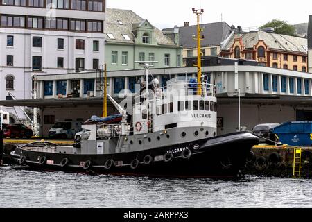 Veteran Tug Boat Vulcanus (erbaut 1959) im Hafen von Bergen, Norwegen Anker. Stockfoto