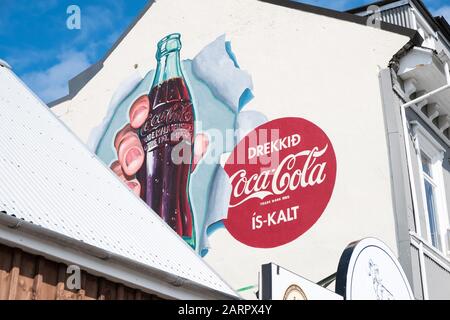 Coca-Cola-Werbung im Zentrum von Reykjavik, Island Stockfoto