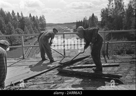 Finnland Restaurierungs- und Schleuse Russland-Finnland am Imatra Datum: 5. Juli 1967 Standort: Finnland, Imatra Schlüsselwörter: Kanäle, Renovierungen, Renovierungen, Schlösser, Wasserwege Stockfoto