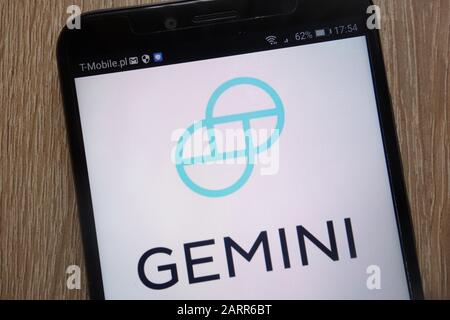 Gemini Digital Currency Exchange Logo wird auf einem modernen Smartphone angezeigt Stockfoto