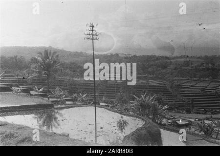 Fotoreport Kebon Selada en Kota Batoe (2. Und 3. cie von 4-10 R.I. und 3 grGr) Reisfelder Datum: Dezember 1946 Ort: Indonesien, Niederländische Ostindien Stockfoto