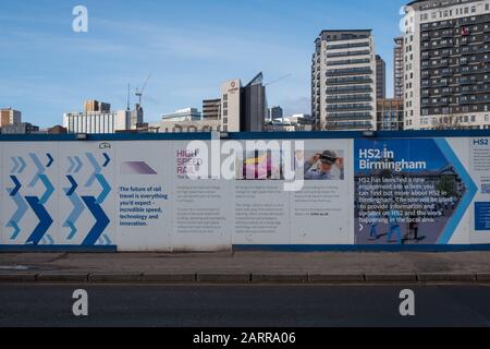 Die Bauarbeiten an der HS2-Straße rund um die Curzon Street in Eastside, Birmingham, Großbritannien werden fortgesetzt Stockfoto