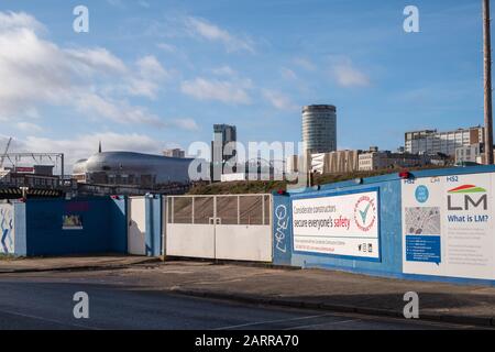 Die Bauarbeiten an der HS2-Straße rund um die Curzon Street in Eastside, Birmingham, Großbritannien werden fortgesetzt Stockfoto