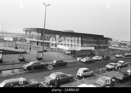 Schiphollijn, Stationsgebäude Schiphol Datum: 15. Februar 1978 Standort: Noord-Holland, Schiphol Schlüsselwörter: Stationen Stockfoto
