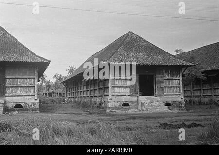 Lebensmittel-Goodsangs [Lagerhallen] des Quartiermeisters General Barns für Lagerung Datum: März 1947 Ort: Batavia, Indonesien, Jakarta, Niederländisch-Ostindien Stockfoto