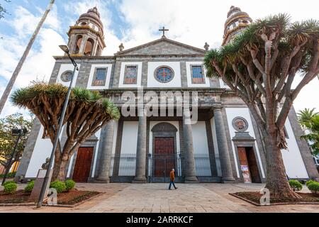 Die Kathedrale San Cristóbal de La Laguna oder Catedral de Nuestra Señora de los Remedios ist eine in Spanien gelegene, römische katholische Kirche auf Teneras. Begonnen im Jahr 1904/05 Stockfoto