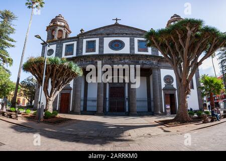 Die Kathedrale San Cristóbal de La Laguna oder Catedral de Nuestra Señora de los Remedios ist eine in Spanien gelegene, römische katholische Kirche auf Teneras. Begonnen im Jahr 1904/05 Stockfoto