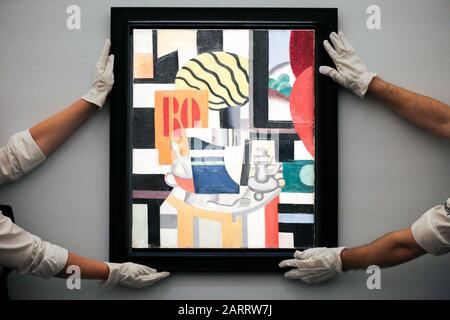 SothebyÕs. New Bond Street, London, Großbritannien 29. Januar 2020. Techniker hängen Fernand Legers Gemälde mit dem Titel Nature Morte (est £2,2 m to £2,8 m) in der Vorschau von Sotheby's impressionistischen, Modernen und surrealistischen Kunstverkäufen. Die Auktion findet am 4. Und 5. Februar 2020 in Sotheby's im Zentrum Londons statt. Credit: Dinendra Haria/Alamy Live News Stockfoto