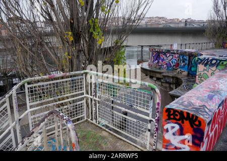 Foch Skate Park, Morand Bridge, Lyon, Rhone, AURA Region, Frankreich Stockfoto