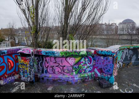 Foch Skate Park, Morand Bridge, Lyon, Rhone, AURA Region, Frankreich Stockfoto