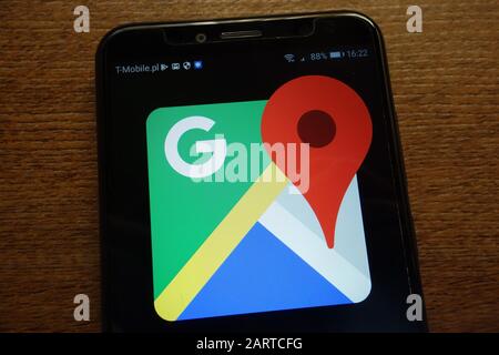 Das Logo von Google Maps wird auf einem modernen Smartphone angezeigt Stockfoto