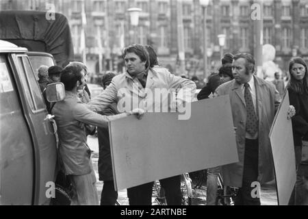 Staatsbesuch Präsident Leone von Italien, italienische Demonstranten auf der Route Datum: 23. Oktober 1973 Ort: Italien Schlüsselwörter: Demonstranten, Präsidenten, Staatsbesuche persönlicher Name: Leone, Giovanni Stockfoto