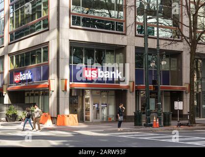 Charlotte, NC, USA-26 JAN 2020: US Bank, in der Tryon Street in Uptown. Stockfoto