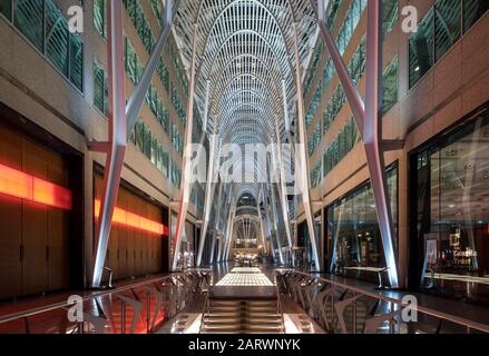 The allen Lambert Galleria at Night, Brookfield Place, Toronto, Kanada Stockfoto