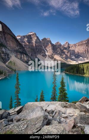 Moraine Lake und das Tal der zehn Gipfel, Banff Nationalpark, Alberta, Kanada Stockfoto