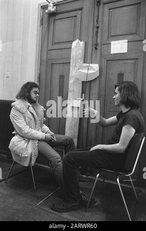 Technische Hochschule in Delft besetzt mit Studenten Datum: 13. Dezember 1972 Standort: Delft, Zuid-Holland Schlüsselwörter: Studenten, Berufe Stockfoto