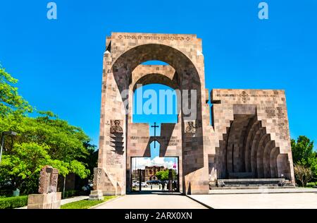 Freilichtaltar in Etschmiadzin, Armenien Stockfoto