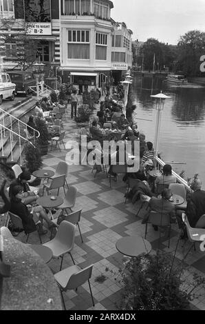 Terrasse des ehemaligen Lido (heute Intercon) in Amsterdam wieder eröffnet Datum: 18. Mai 1973 Ort: Amsterdam, Noord-Holland Schlüsselwörter: Terraces Institution Name: Lido Stockfoto