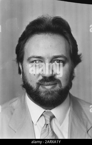 Der zukünftige Dirigent Riccardo Chailly vom Concertgebouw Orchester probt für einige Konzerte mit dem Concertgebouw Orchester, Schlagzeile Datum: 13. August 1986 Schlagwörter: Konzerte, Dirigenten persönlicher Name: Riccardo Chailly Stockfoto