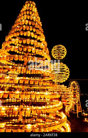 Sree Padmanabhaswamy Temple und lakshadeepam padmatheertham Teich während der Zeremonie, Thiruvananthapuram, Kerala, Indien Stockfoto
