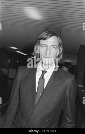 Ankunft FC Barcelona in Schiphol im Zusammenhang mit Spiel gegen NEC Trainer Menotti vom FC Barcelona Datum: 17. Oktober 1983 Ort: Noord-Holland, Schiphol Schlüsselwörter: An- und Abreise, Porträts, Trainer, Fußball persönlicher Name: Menotti, Cesar Stockfoto