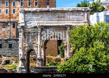 Der Septimius-Bogen im Forum Romanum, Rom, Italien Stockfoto