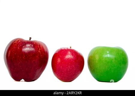 Drei Äpfel isoliert auf weißem Hintergrund Stockfoto