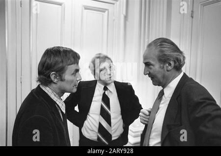 Zweite Kammer, Verteidigungsbudget; von links Dankert, Stemerdink en Vredeling Datum: 10. November 1976 Stichwörter: Politischer Personenname: Dankert, Stemerdink, Bram Stockfoto