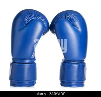 Paar Boxhandschuhe auf weißem Hintergrund Stockfoto