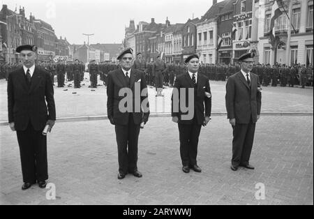 Auszeichnung grüner Liegeplatz am Rosendaal Datum: 9. Dezember 1960 Ort: Noord-Brabant, Rosendaal Schlüsselwörter: Auszeichnungen, Berets Stockfoto