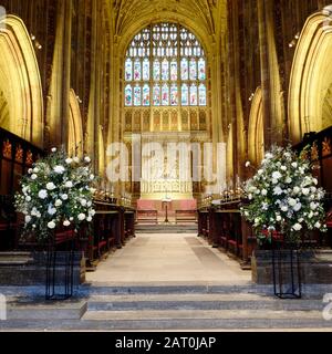 Innenansicht der Sherborne Abbey aus dem Kirchenschiff Stockfoto