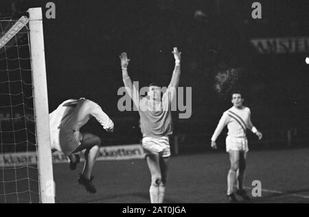 DWS gegen PSV 2-4, Spielmomente Datum: 4. Januar 1967 Schlagwörter: Sport, Name der Fußballeinrichtung: PSV Stockfoto